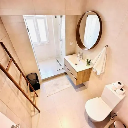 아파트 Center Flat For 6 Pp *