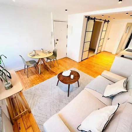 Apartment Center Flat For 6 Pp