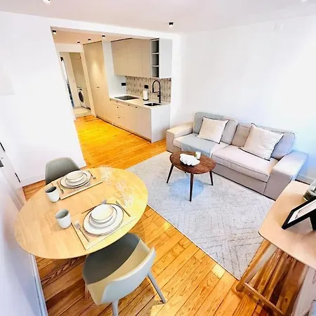 Apartment Center Flat For 6 Pp