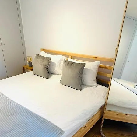 아파트 Center Flat For 6 Pp *