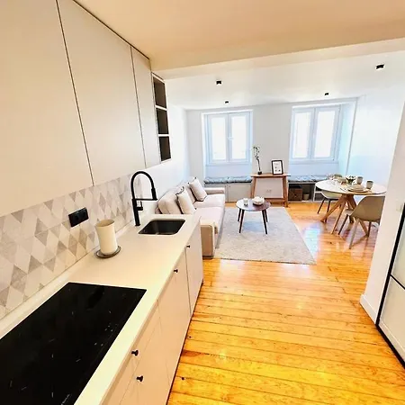 Center Flat For 6 Pp