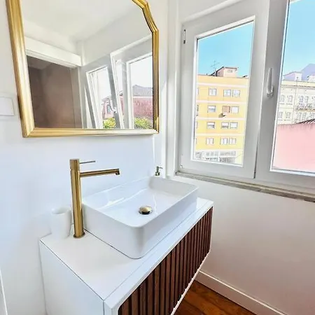 Center Flat For 6 Pp * Lisbon