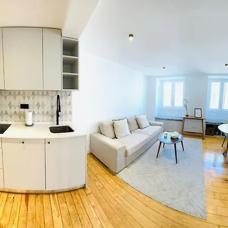 Center Flat For 6 Pp