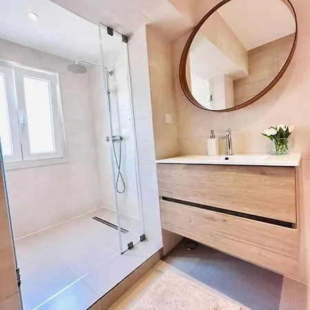 Center Flat For 6 Pp Apartment