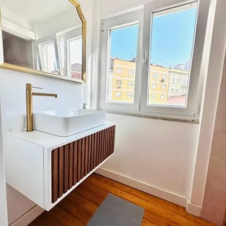 Center Flat For 6 Pp Lisbon